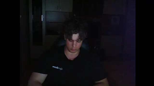 GymGuy0505 online show from May 23, 10:48 pm