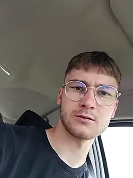 Max69690 online show from May 5, 9:33 am