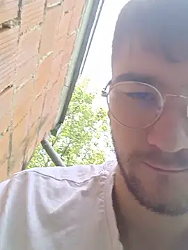 Max69690 online show from June 9, 7:43 am