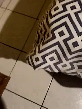 Roberto772 online show from April 11, 5:58 am