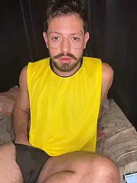 LaranjinhaLuccasKonig online show from January 7, 2:33 pm