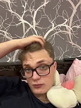 robertkingsize online show from February 3, 8:25 pm