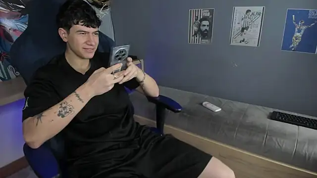 Criss Adams online show from March 8, 2:15 am