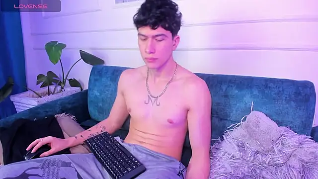 Criss Adams online show from March 14, 3:35 am