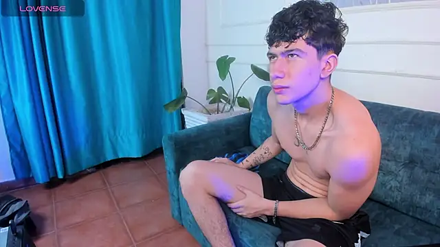 Criss Adams online show from March 10, 2:28 am