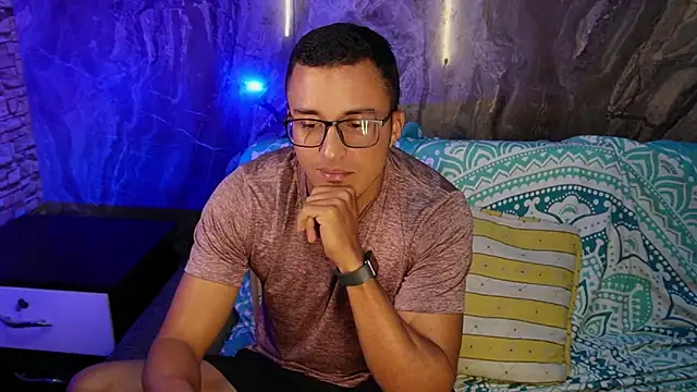 Sebas Gerrero online show from December 21, 1:24 am