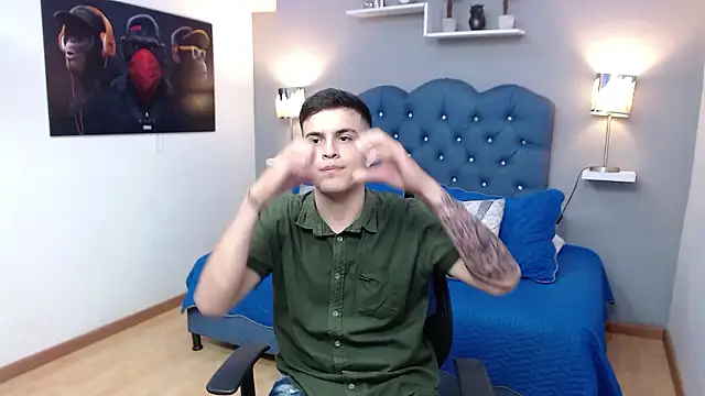 massimo greco  online show from February 4, 8:04 pm