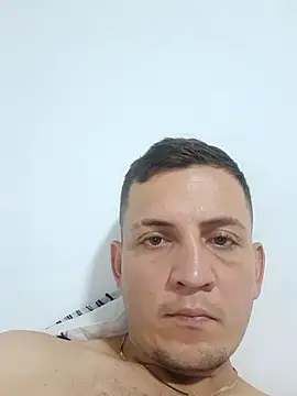 Elmonito18 online show from December 22, 3:20 pm