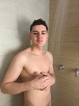 Valentino ceratti online show from December 22, 2:53 am