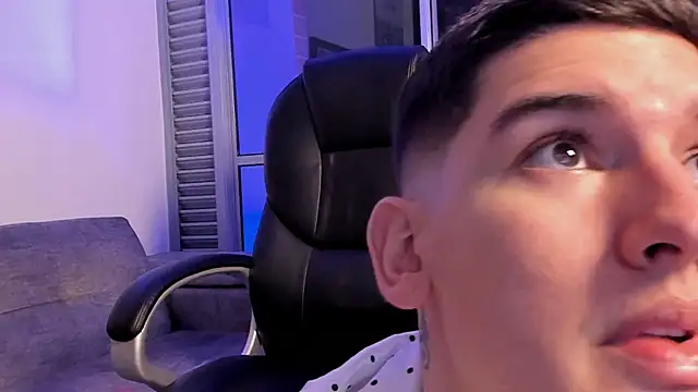 Valentino ceratti online show from February 25, 11:00 am