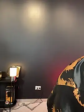 Valentino ceratti online show from December 15, 1:13 am