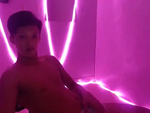 Massive hunk online show from March 10, 3:40 pm