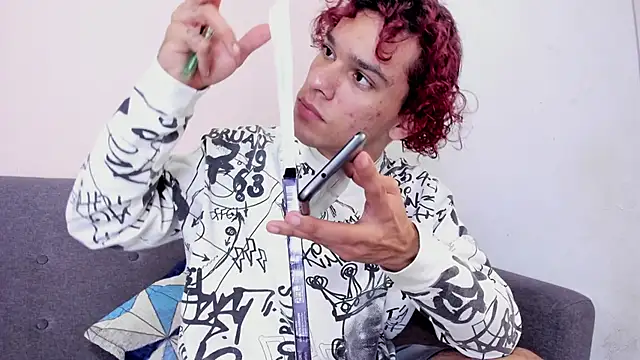 TAYSON SCOTT online show from March 6, 1:08 pm