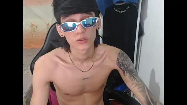 Sweett Boyy online show from December 18, 12:17 am