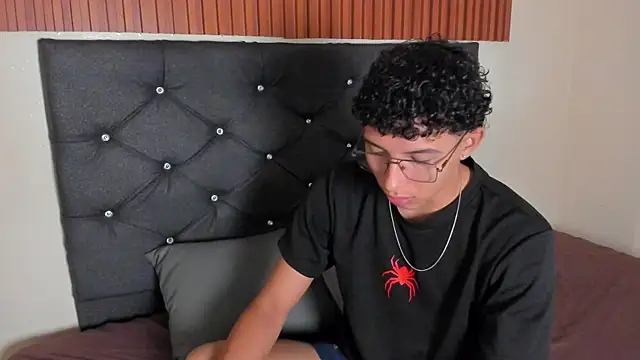 Antoniio miller online show from December 21, 1:08 pm