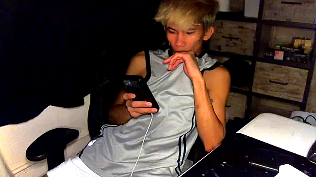 jhaycobXgarcia online show from April 1, 2:47 pm