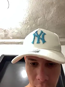 Danseuz online show from December 19, 1:08 pm