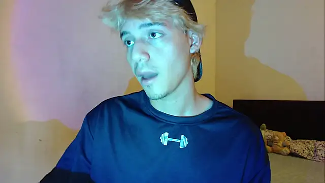 CrisotpherMoretti online show from February 2, 7:22 pm