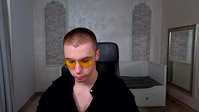 KellenWest online show from April 25, 4:48 am