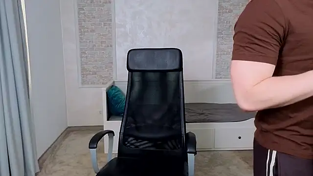 KellenWest online show from April 22, 10:42 am