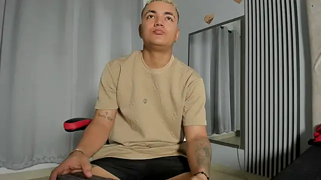 dante jonss online show from December 22, 1:36 am