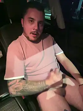 Diegohernan17 online show from March 13, 3:58 am