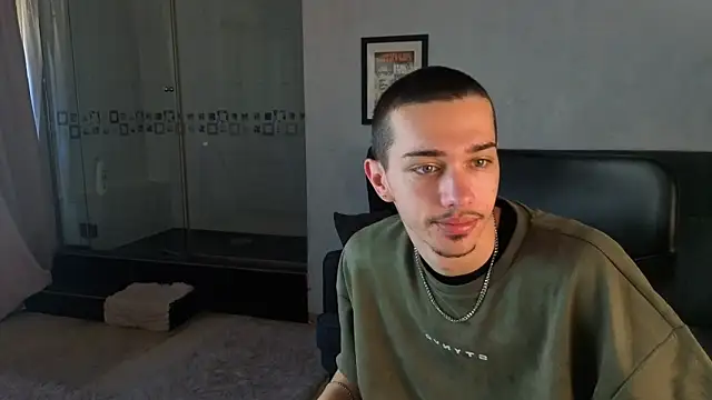 KaydenDrew online show from April 28, 4:17 am