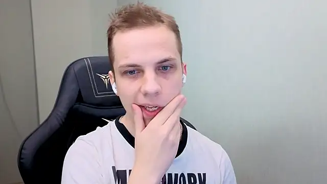 Markooaa online show from April 15, 7:25 pm