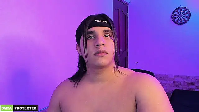 latinboyfit online show from May 23, 2:06 am