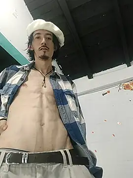 sk8-boy online show from April 1, 6:27 pm