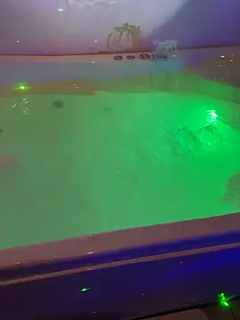 flacopais1 online show from April 14, 5:29 am