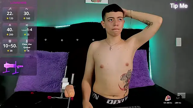alex xhunter online show from April 30, 7:32 pm