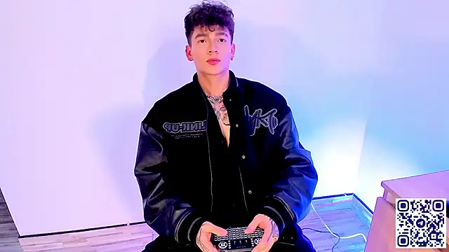 Axel InkShade  online show from January 8, 6:07 am