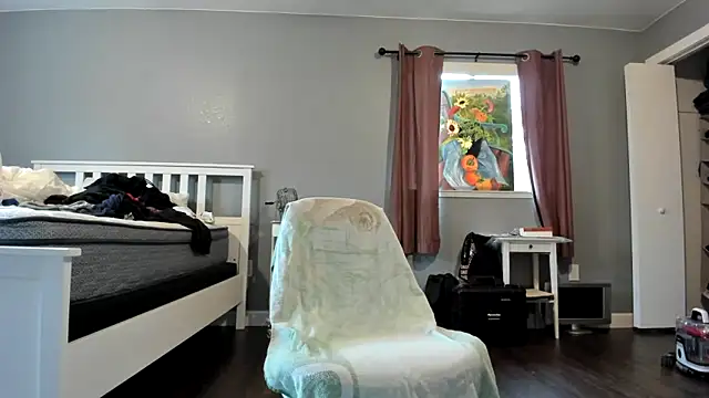 Studmuffin4you online show from April 1, 3:53 pm