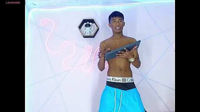 Yoim Williams online show from December 21, 11:02 pm