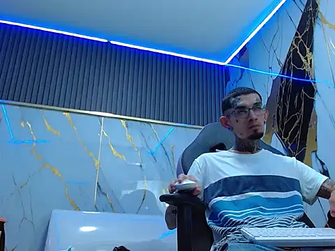 Boy tatto77 online show from April 27, 12:02 pm