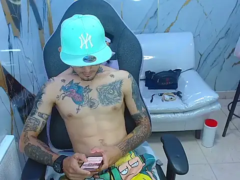 Boy tatto77 online show from June 27, 1:41 am