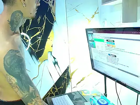 Boy tatto77 online show from April 25, 12:41 pm