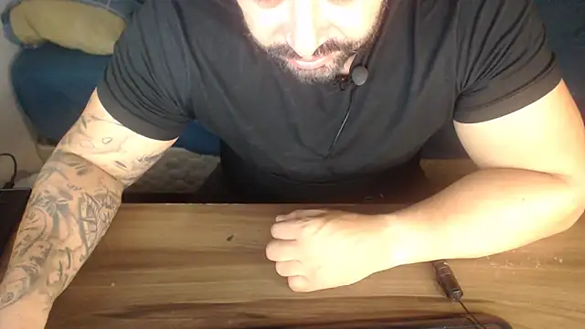 drlluis online show from February 21, 1:50 am