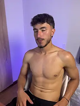 LIAM COLT online show from March 31, 10:33 pm