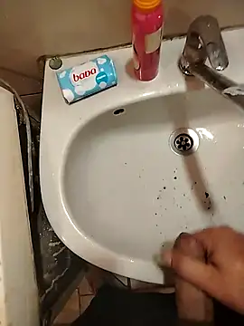 BHugo85269 online show from April 9, 3:07 pm