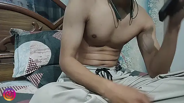 rocket8000 online show from December 19, 7:33 pm