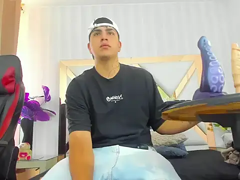 ThomasThund online show from January 19, 1:02 pm