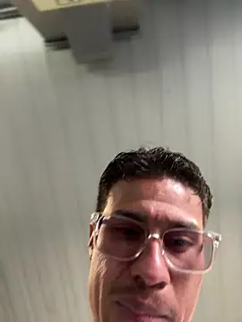 Latin Paisa Boy online show from April 25, 5:54 pm