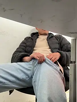 Latin Paisa Boy online show from April 19, 8:11 pm