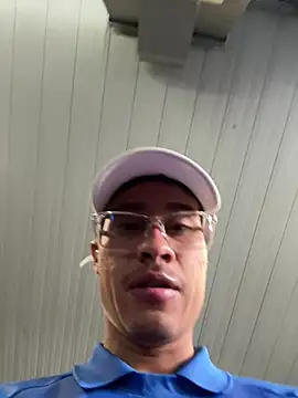 Latin Paisa Boy online show from April 22, 6:45 pm