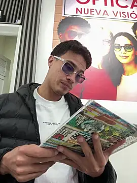 Latin Paisa Boy online show from May 6, 12:11 am