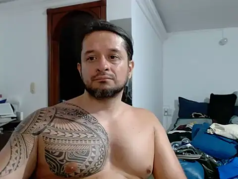 gonzzohunterr online show from May 12, 5:38 am