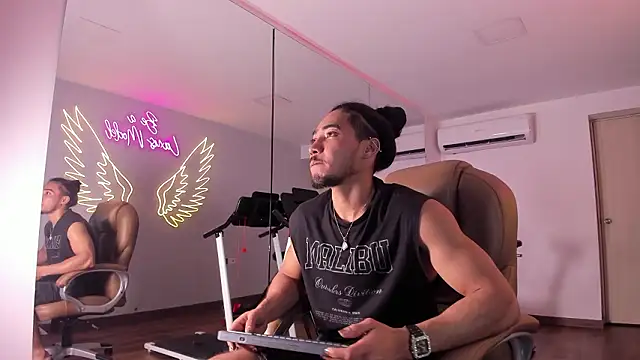 Maximo Zahir online show from February 3, 3:26 am