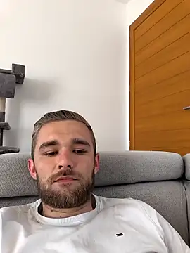 Benjamiinlt online show from April 23, 2:41 pm